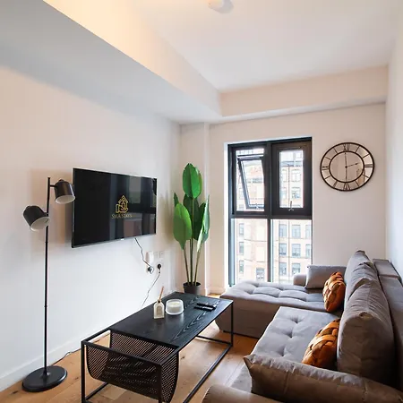 アパート Elegant Riverside Penthouse With City Views